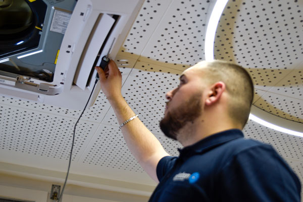 Kältesystem-Monteur_Ausbildung_pietrobon_hvac_GmbH