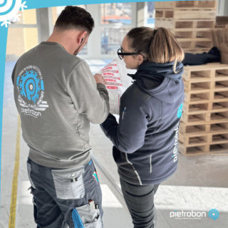 Kurz den Plan checken und weiter geht’s!👀❄️⁠
⁠
-⁠
www.p-hvac.ch⁠
⁠
#pietrobon #pietrobonhvacgmbh #hvac #hvactechnician #hvactech #hvaclife #hvachacks #züri #zurich #gwatt #valley #switzerland